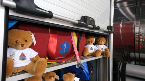 Rzecznik Praw Dziecka przekazał Państwowej Straży Pożarnej 2500 pluszowych misiów ratowników