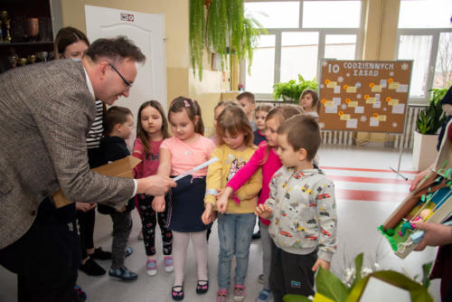 Wręczenie nagrody - Iga Maliszewska Szkoła Podstawowa Ostrówek 